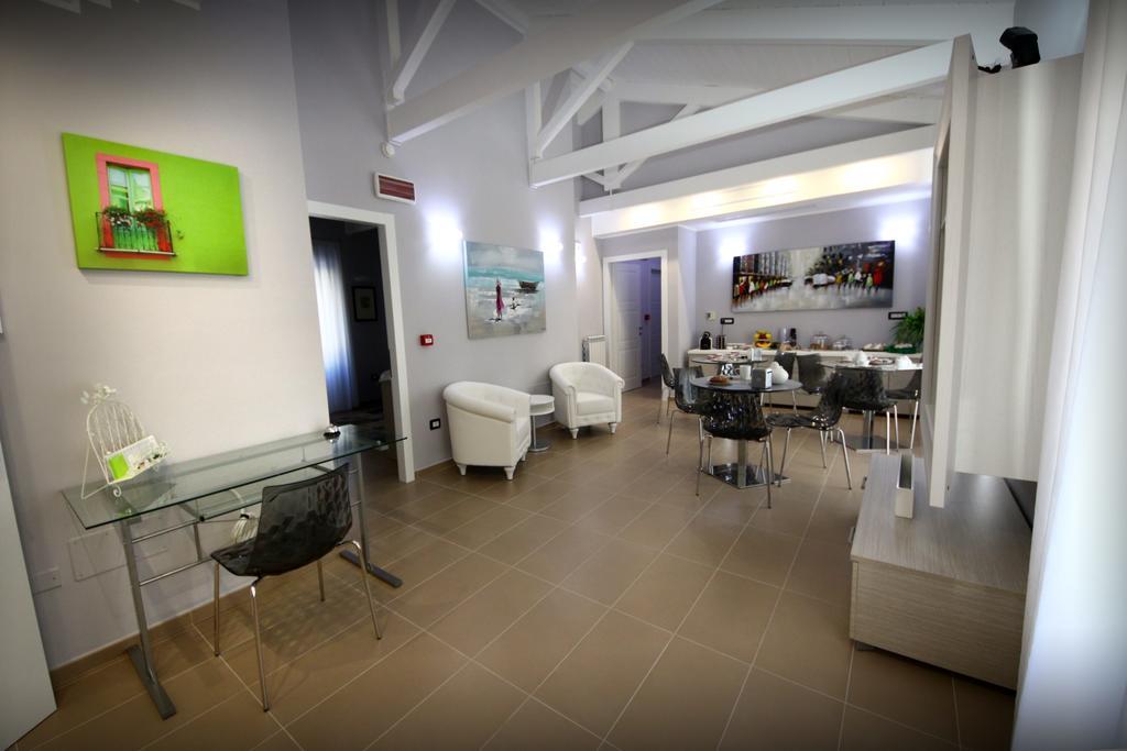 La Corte Del Geco Crotone Exterior photo